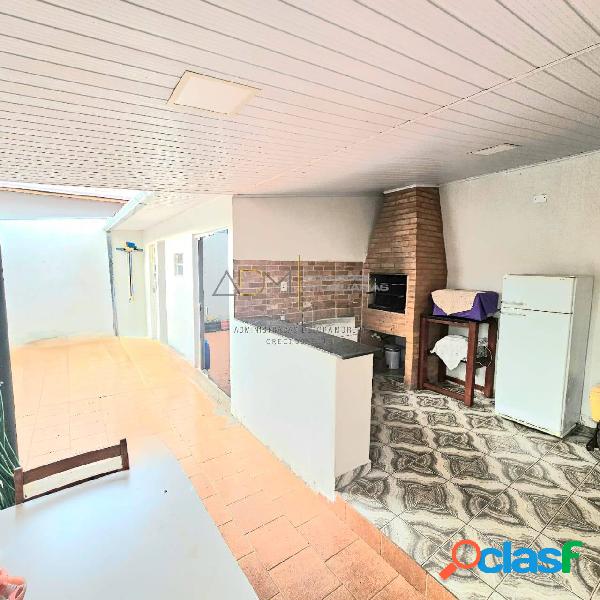Casa á venda, de esquina na Vila Mariana em Botucatu-SP