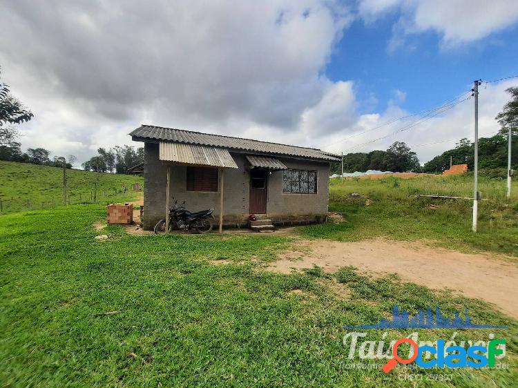 Excelente área de 18,5 hectares com casa