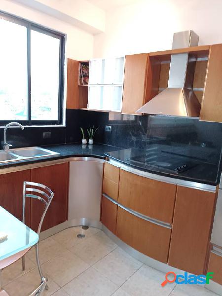 Lindo apartamento en alquiler en el Conj. Residencial Araks