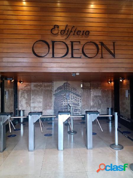 SALA COMERCIAL EM EDIFICIO HISTÓRICO NA CINELÂNDIA /