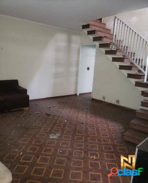 Sobrado a Venda 4 quartos 1 suíte 4 vagas 270m² na Vila