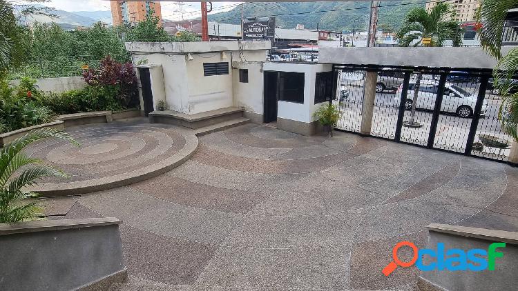 APARTAMENTO EN RES. BELLO CAMPO, PLANTA Y POZO 82M2