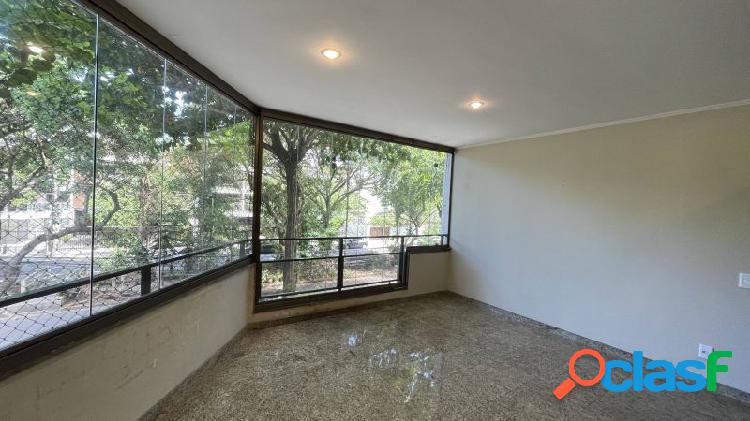 Apartamento com 3 quartos e dependência a venda no Jardim