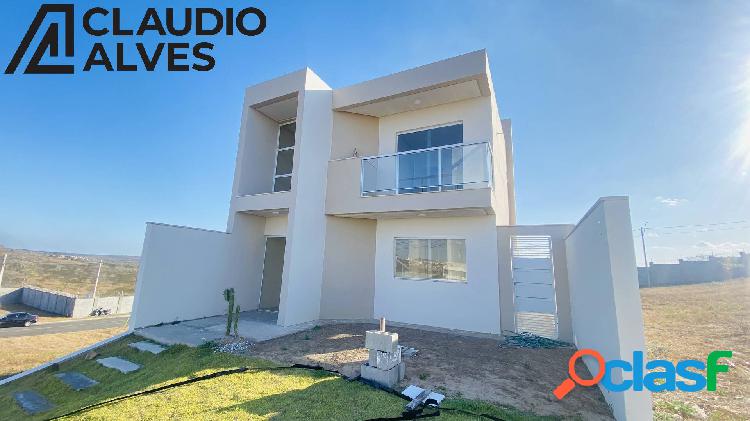 CASA COM 3 QUARTOS SENDO 2 SUÍTES EM CONDOMÍNIO CLUB