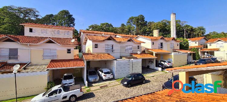 Casa em Condomínio charmoso na Granja Viana