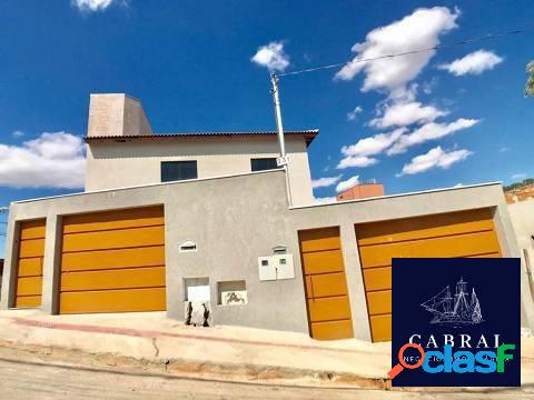 Excelente casa de 02 quartos alto padrão a venda no bairro