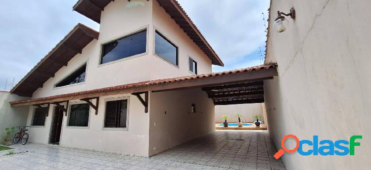 OTIMO SOBRADO A 60MTS DA PRAIA COM 4 SUITES