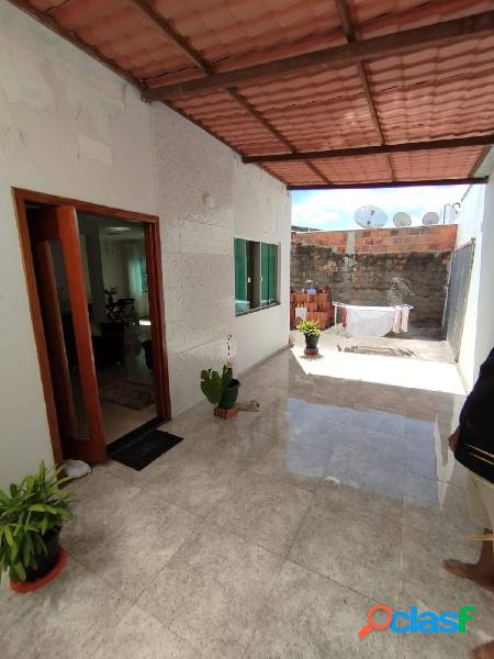Casa com Suíte á Venda na Mangabeira