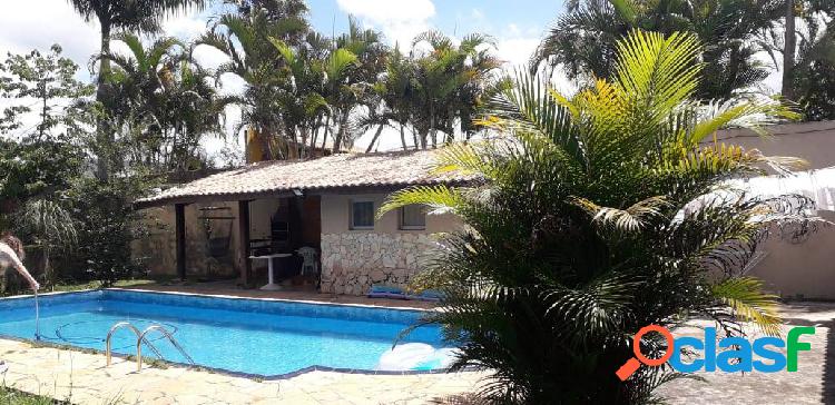 Linda chácara em Condomínio fechado