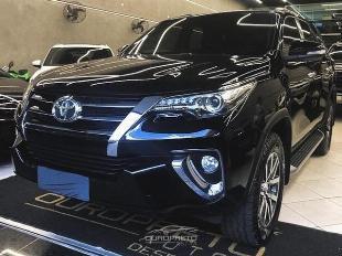 TOYOTA HILUX SWSRXA4FD 2017