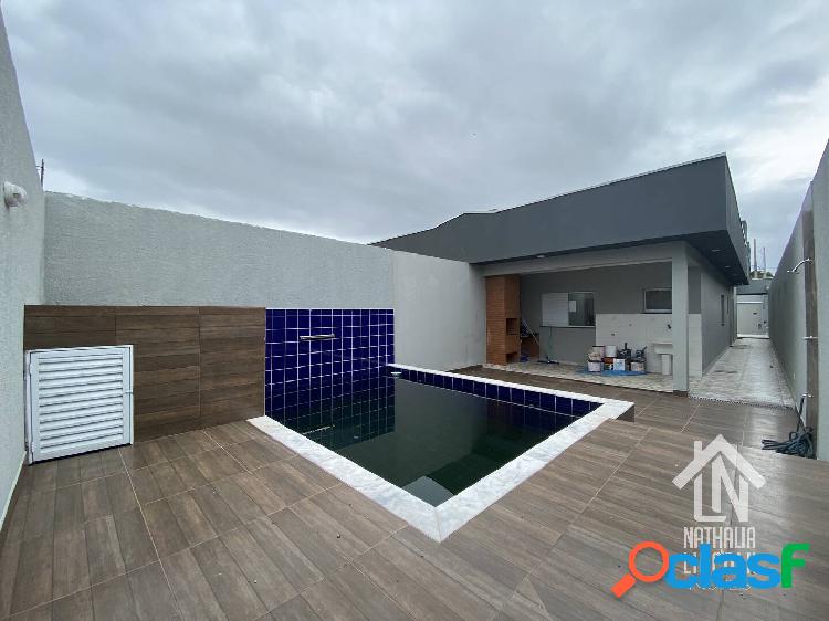 Casa com 2 quartos e piscina à venda, por R$ 380.000