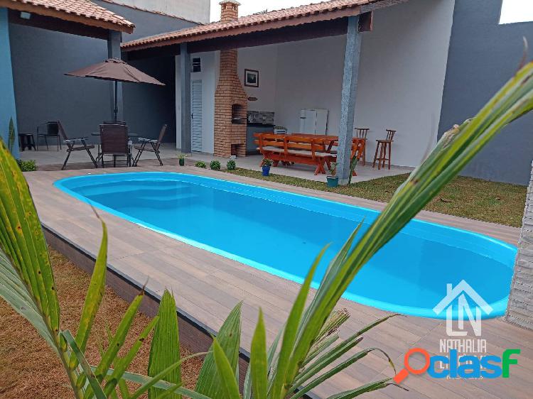 Casa com 4 quartos e piscina à venda, por R$ 530.000 -