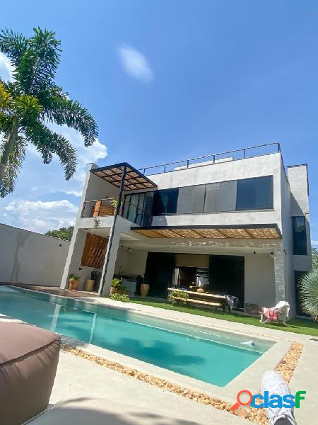 Casa de condomínio com 5 quartos, 520m², à venda em Rio