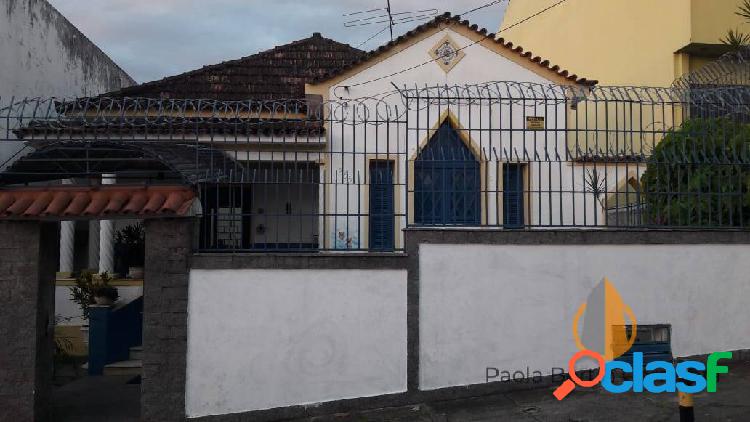 2 CASAS COM MAIS DE 700 M2