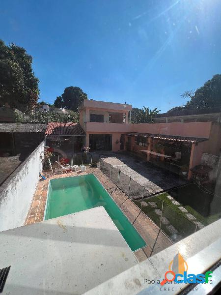 2 CASAS COM PISCINA, GARAGEM E QUINTAL