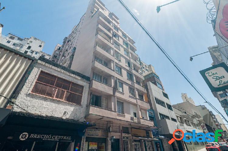 Apartamento com 2 quartos, 62m², à venda em Porto Alegre,