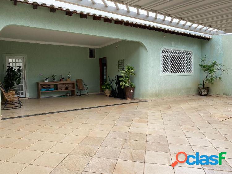 Casa com 3 quartos, 290m², à venda em Ribeirão Preto,