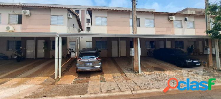 Casa de condomínio com 2 quartos, 136m², à venda em