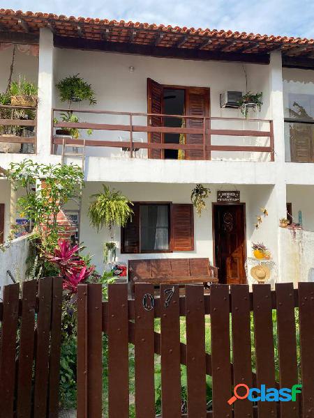 Charmosa Casa Duplex com 2 Quartos em Praia Seca