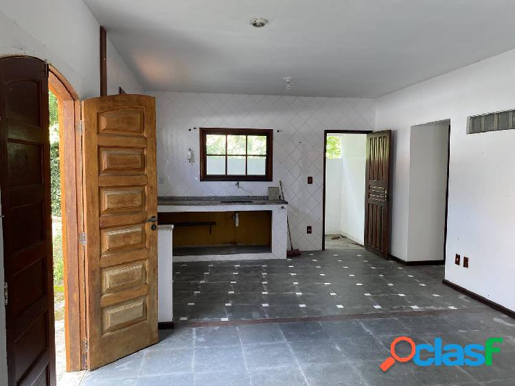 Encantadora Casa para locação com 2 quartos e piscina,