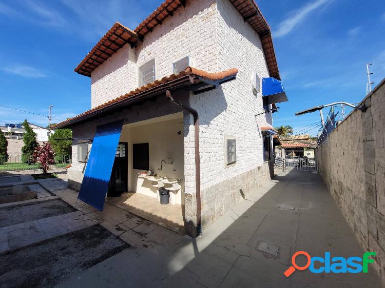 Espaçosa Casa de 4 Quartos Próxima ao Náutico na