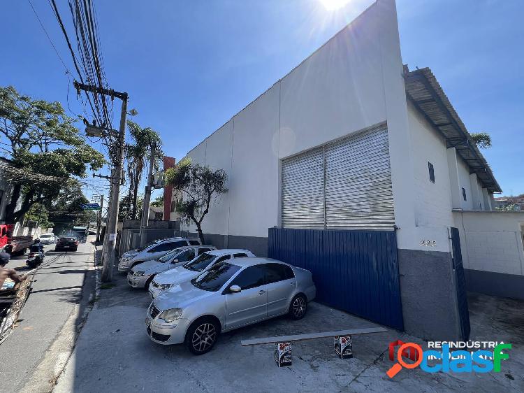 Galpão Locação 500 m² em Barueri, SP.