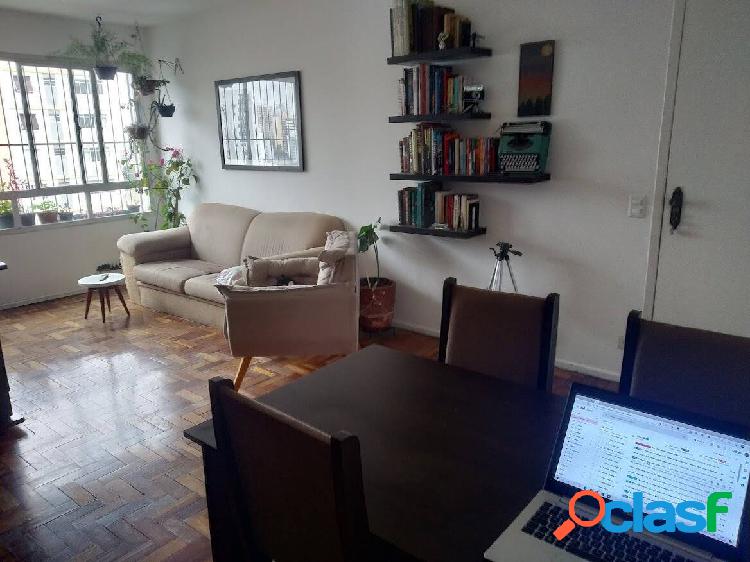 LINDO APTO - AMPLO - COM SUITE - LOCALIZAÇÃO EXCELENTE