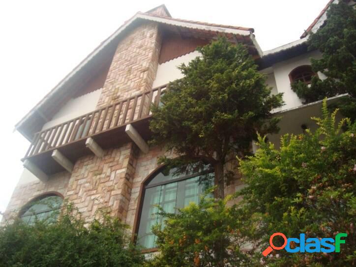 Linda Casa Oportunidade terreno maravilhoso.