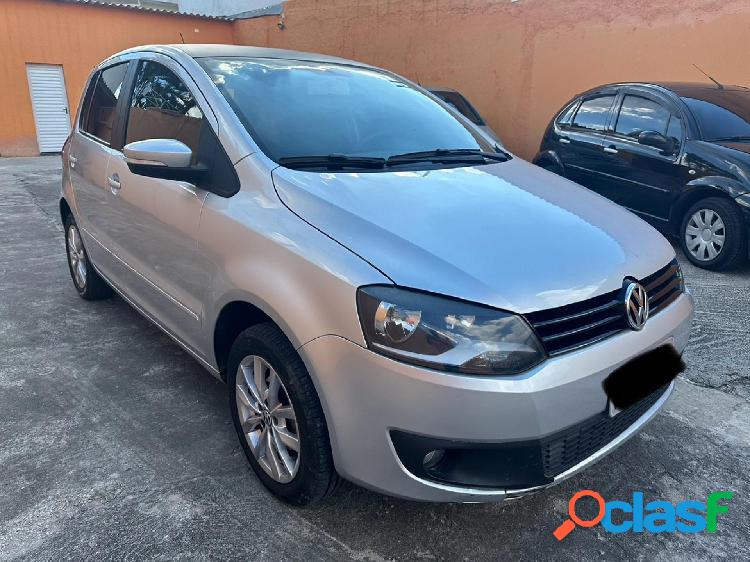 VOLKSWAGEN FOX 1.6 MI TOTAL FLEX 8V 5P PRATA 2014 1.6 FLEX