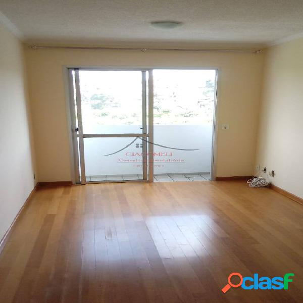 APARTAMENTO TODO REFORMADO RUA DO ATACADISTA- ANDAR ALTO COM