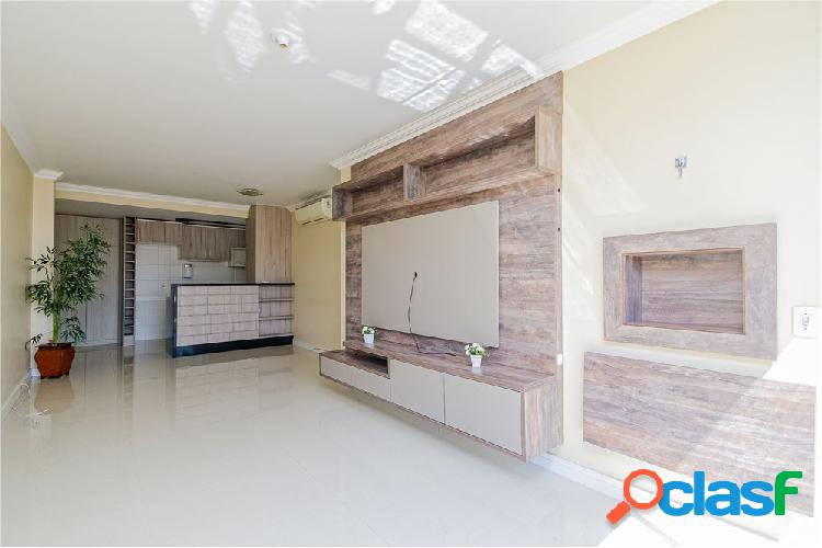 Apartamento com 3 quartos, 84m², à venda em Porto Alegre,