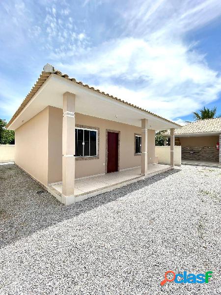 Ótima casa linear com 02 quartos no centro de Praia Seca