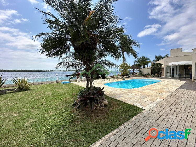 Casa com 3 dormitórios, 200m², à venda em Bal. Barra do