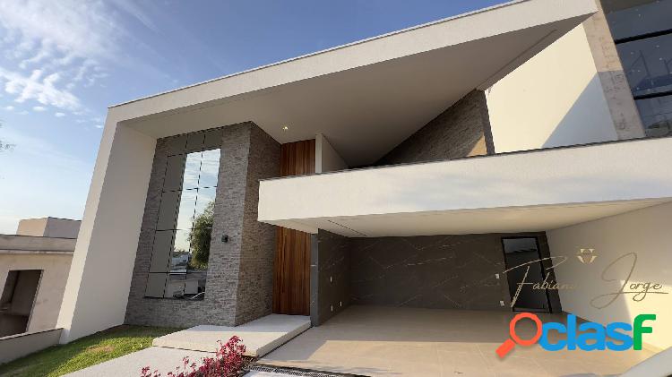 Casa à venda em Valinhos, no Condomínio Mont Alcino