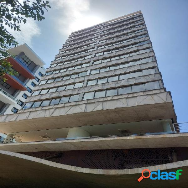 Apartamento com 3 quartos, 160m², à venda em Porto Alegre,