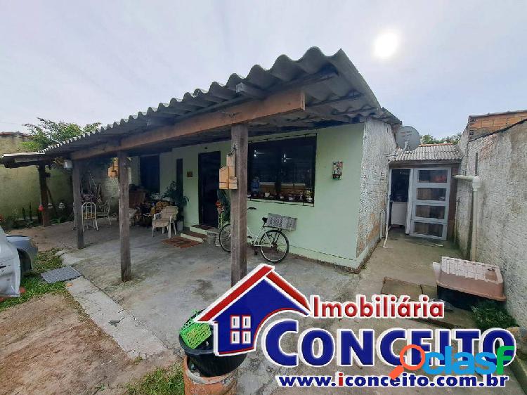 C145 - Residência com 3 dormitórios localizada no