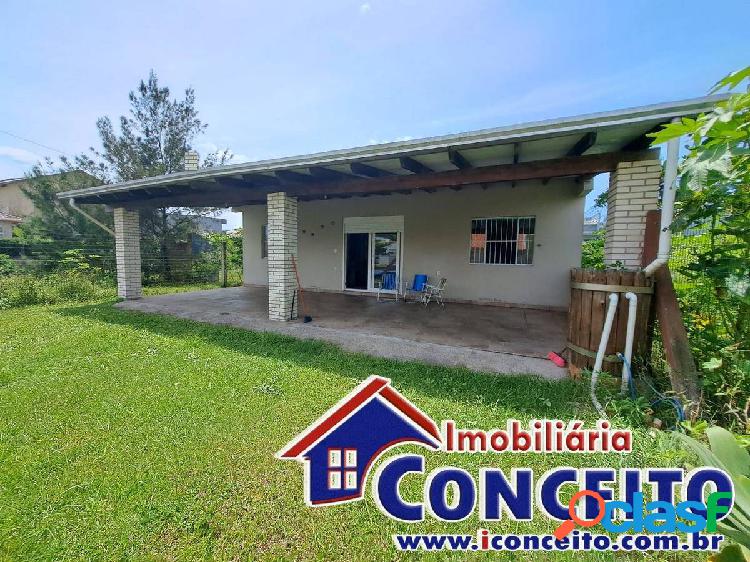 C246 - Linda residência com 5 dormitórios a 60 metros do