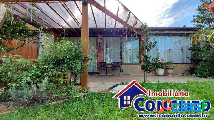C598 - Linda residência em ótima localização no