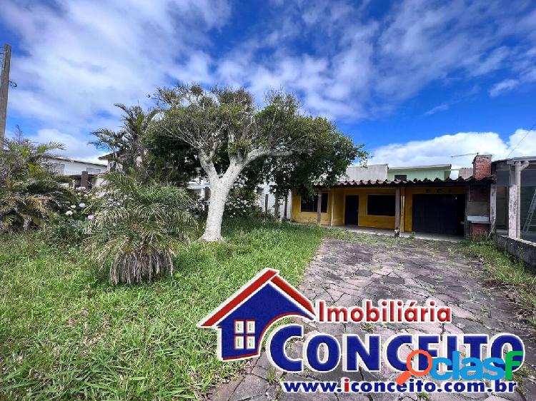 C689 - Residência em ótima localização próxima ao mar