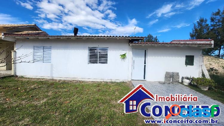 C843 - Residência localizada 50 metros do mar no balneário