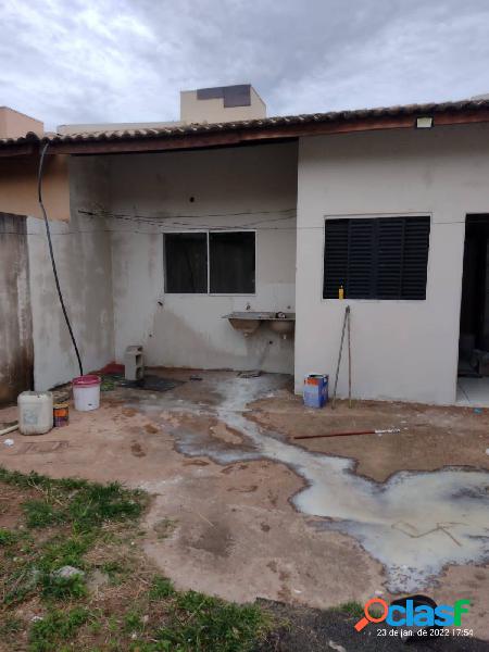 VENDE-SE Casa no Bairro Jardim Ouro Verde, em Várzea