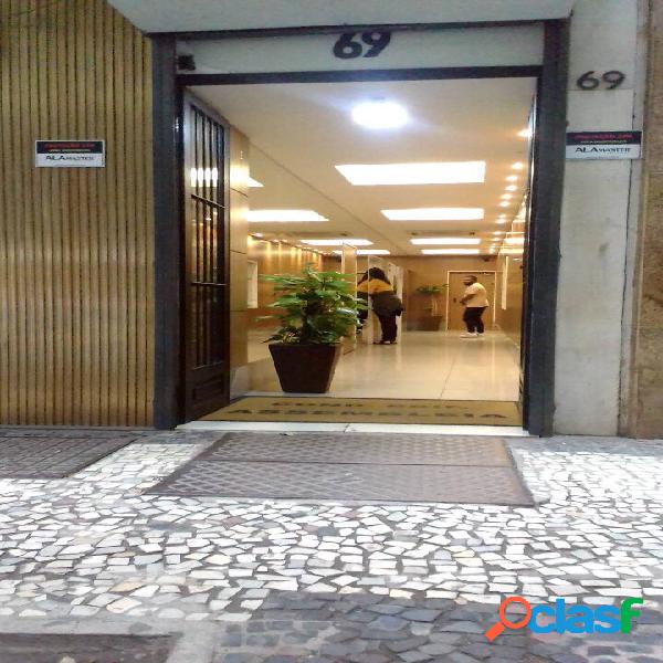 Ótimo SALA Comercial MEDINDO 231M² no Centro do Rio de