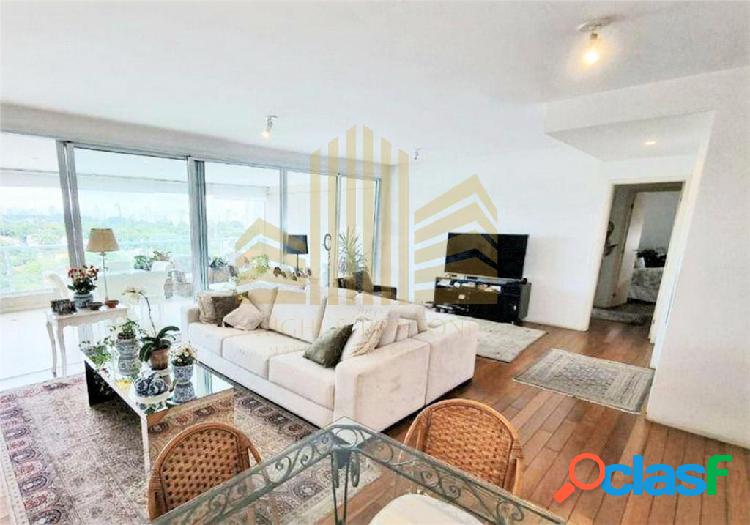Apartamento em andar alto, com varanda gourmet, localizado