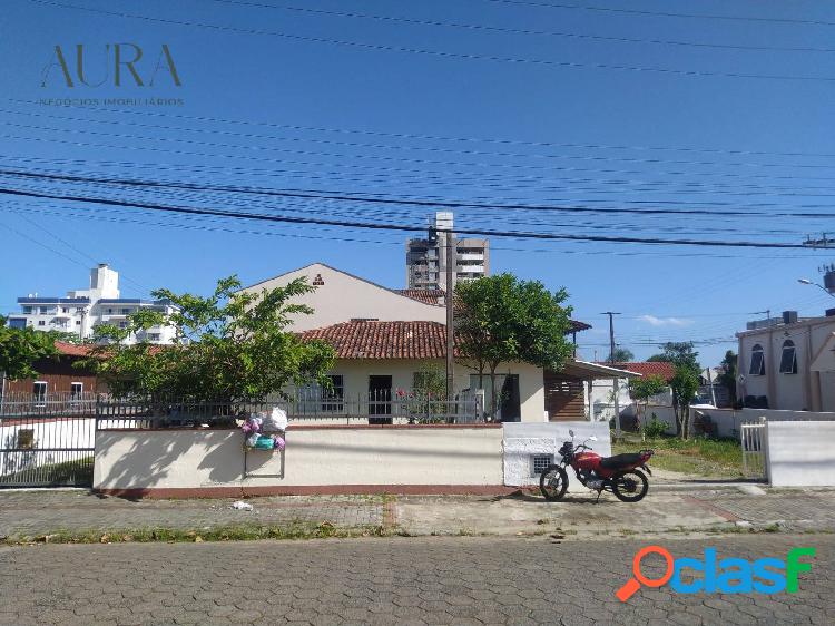CASA À VENDA - GRAVATÁ - NAVEGANTES/SC