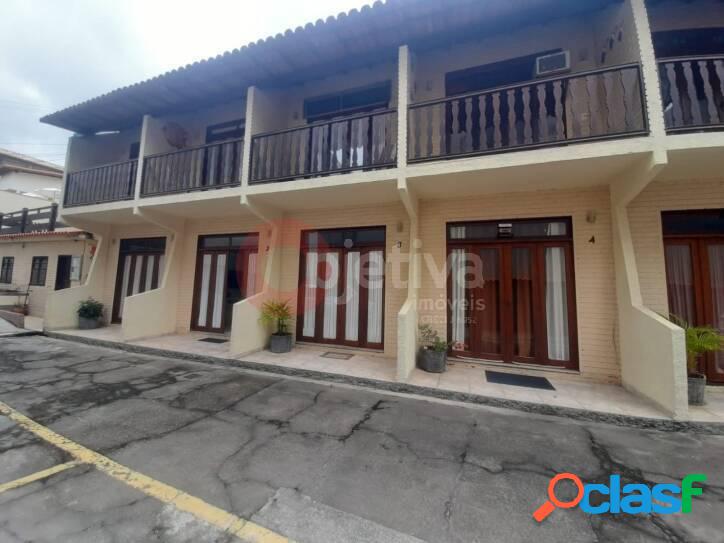 Casa com 2 dormitórios à venda, 100 m² por R$ 320.000,00