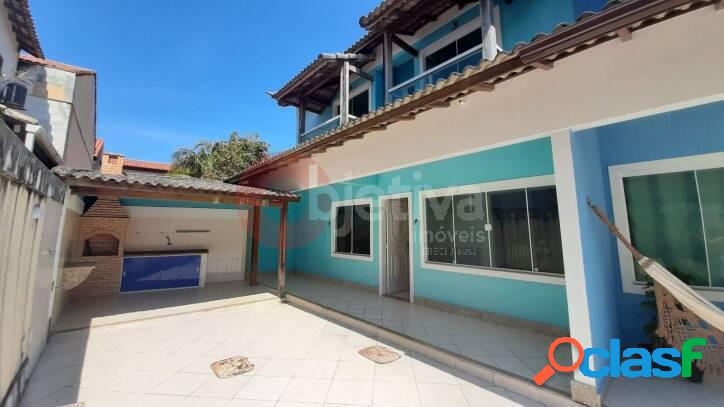 Casa com 4 dormitórios à venda, 118 m² por R$ 650.000,00