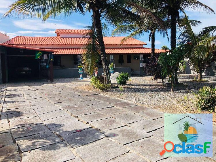 Refúgio à Beira-Mar: Casa Aconchegante com 3 Quartos,