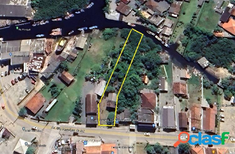 Terreno 1.210 m2, à venda em Balneário Barra do Sul -