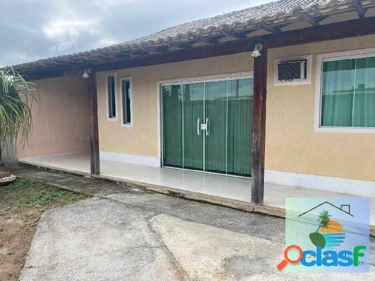 Terreno em Araruama com 2 Casas e 4 Quartos