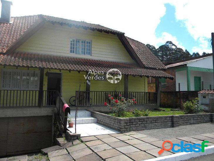 Vende-se uma casa em Gramado - Pórtico